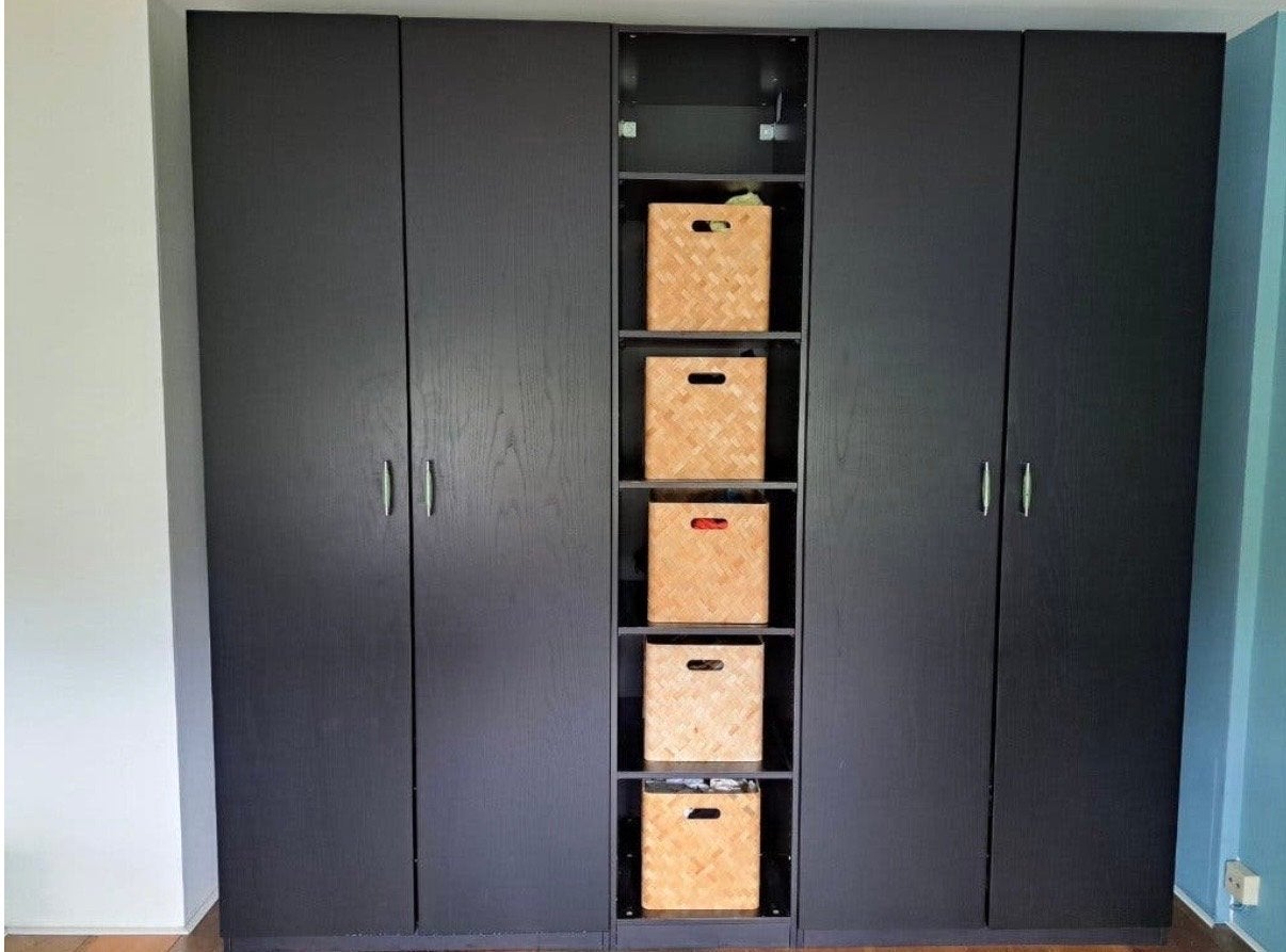 Zwart bruine Pax kledingkast 236 cm hoog, Huis en Inrichting, Kasten | Kledingkasten, Ophalen, Gebruikt, 200 cm of meer, Met deur(en)
