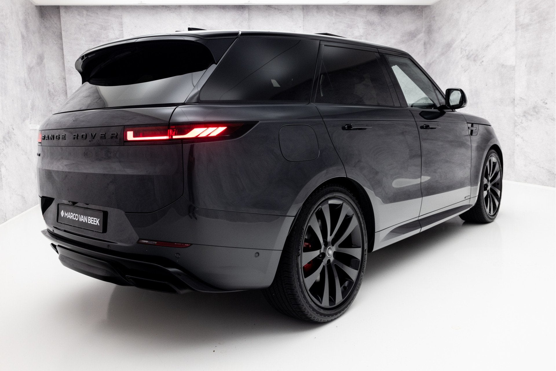 Land Rover Range Rover Sport 3.0 P550e Autobiography | Black, Automaat, Gebruikt, Zwart, 2709 kg