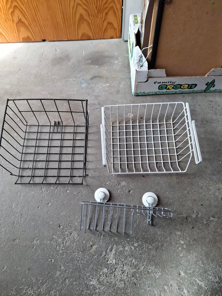 2 kastmandjes en douche ophangrekje, Overige typen, Nieuw, Minder dan 100 cm, 25 tot 50 cm