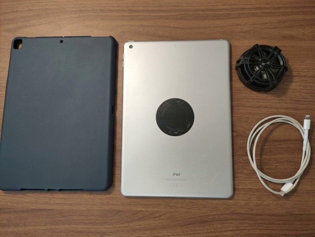APPLE iPad 2021 - 64 GB - Grijs - 9th met Cover, Computers en Software, Apple iPad, Zo goed als nieuw, Wi-Fi, Ophalen