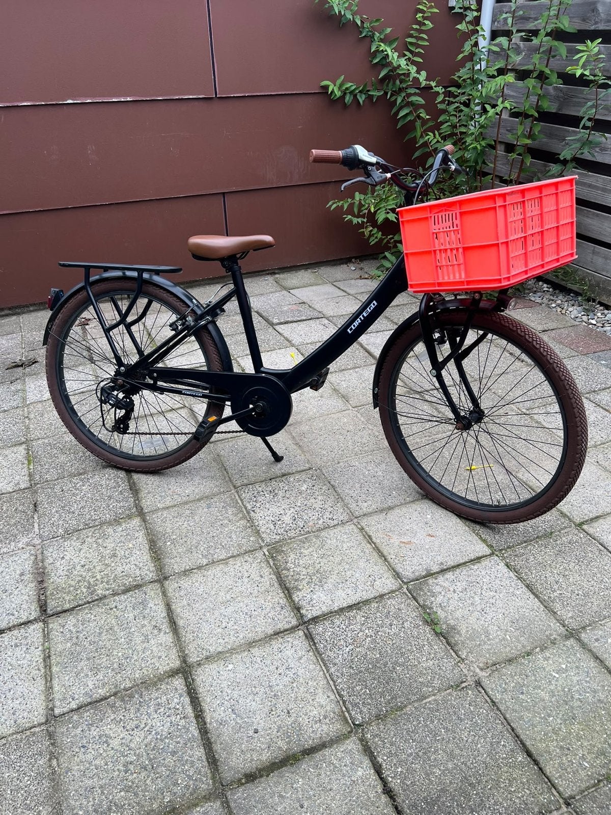 Cortego 26 inch fiets met voordrager en krat, Ophalen, Gebruikt, 20 inch of meer