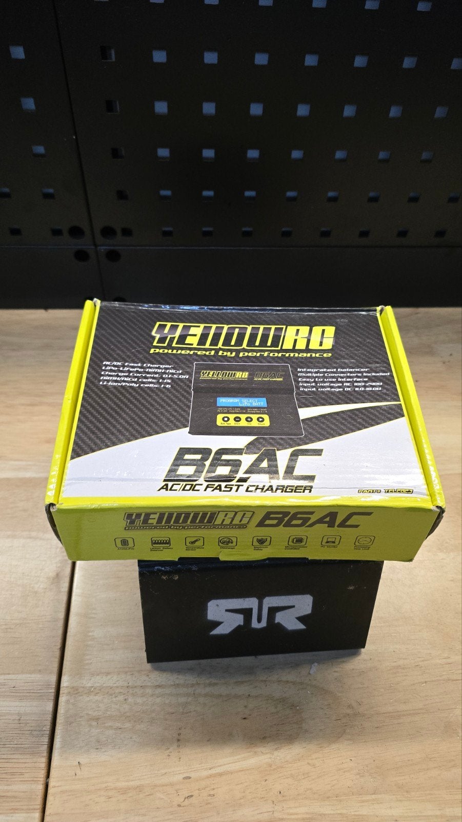 Yellow rc lipo lader tot 6s zgan, Ophalen of Verzenden, Zo goed als nieuw, Overige schalen, Onderdeel