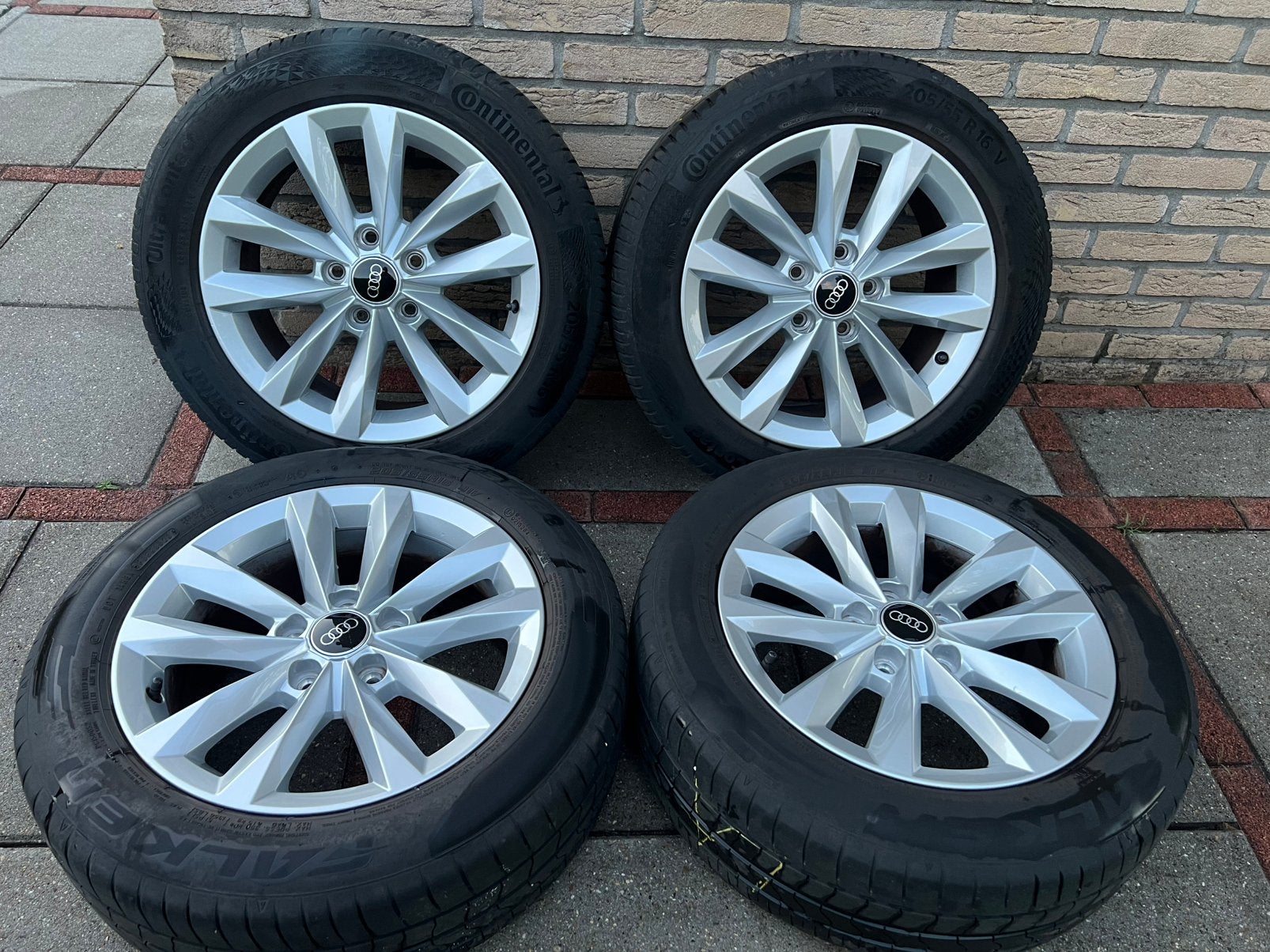 16 inch ORG audi A3 velgen met zomerbanden 5x112, Ophalen, 16 inch, 205 mm, Zomerbanden