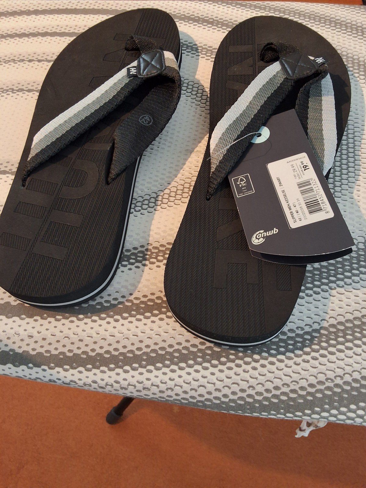 Nieuwe ANWB slippers, maat 42, Ophalen of Verzenden, Nieuw, Zwart, Slippers