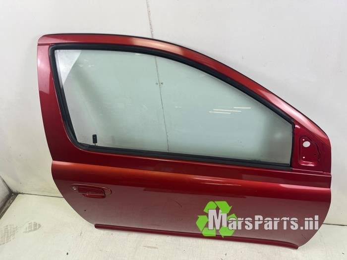 Portier 2Deurs rechts van een Toyota Yaris, Gebruikt, -, Deur, -