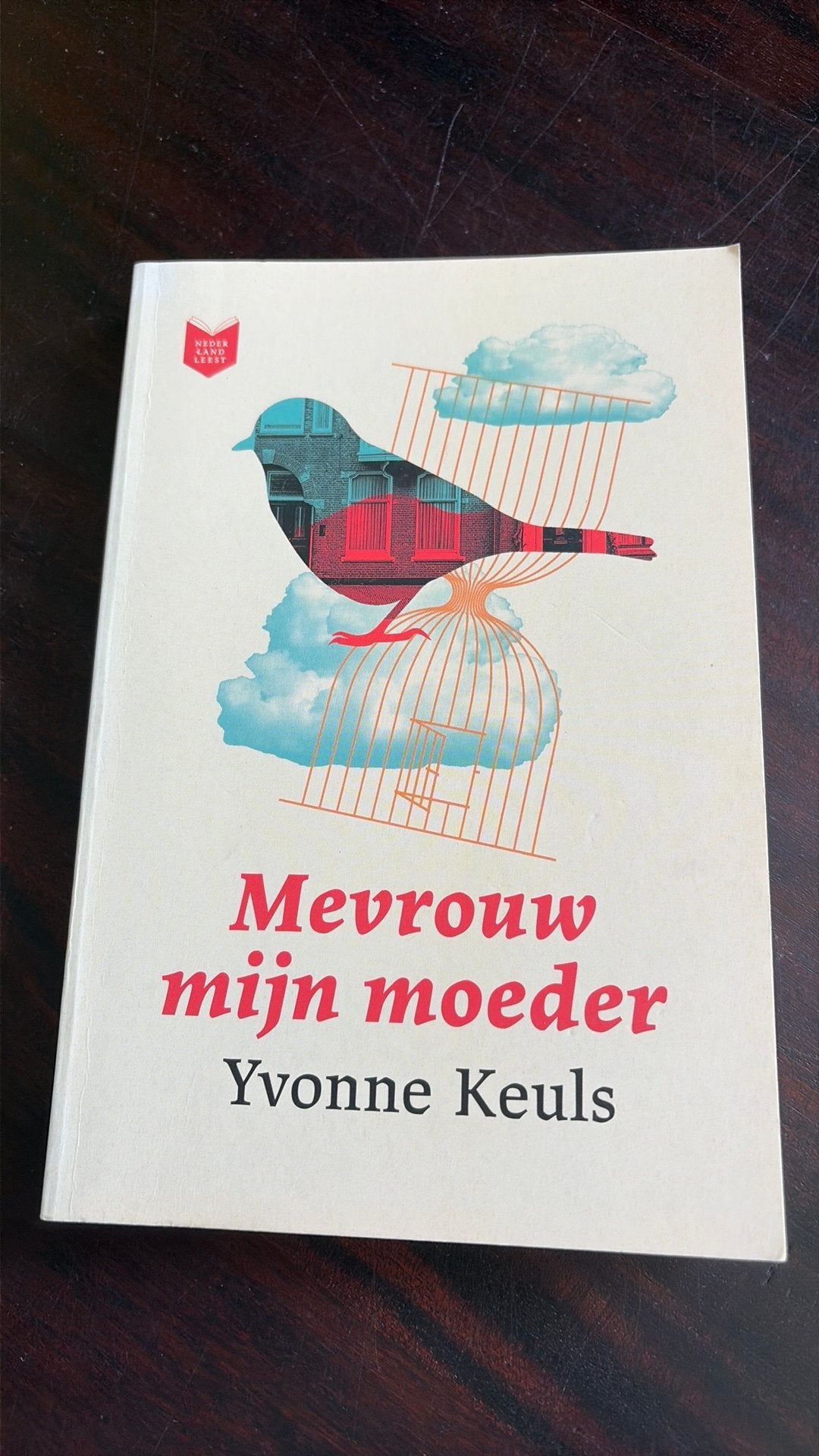 Mevrouw mijn moeder - Yvonne Keuls, Ophalen of Verzenden, Gelezen, Nederland