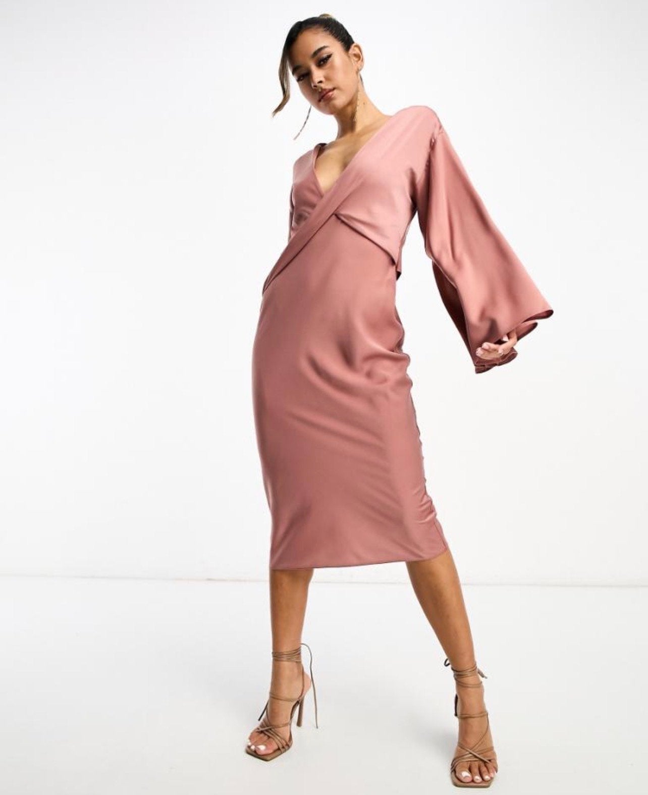 ASOS DESIGN satijnen midi jurk met vleermuismouwen, Maat 38/40 (M), Ophalen of Verzenden, Zo goed als nieuw, Roze