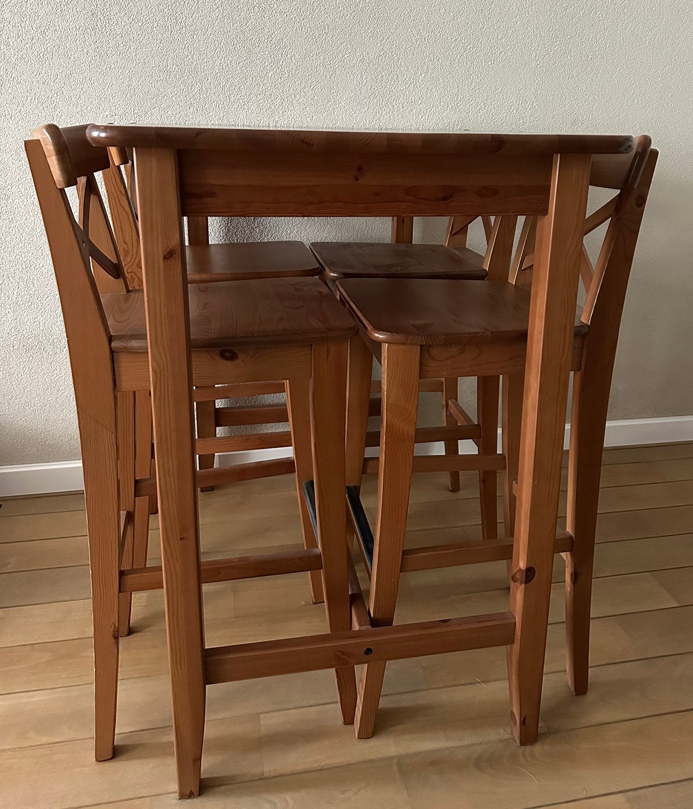 Complete set: Bartafel met 4 stoelen (hout) van Ikea, Ophalen, Gebruikt, 4 tot 6 stoelen