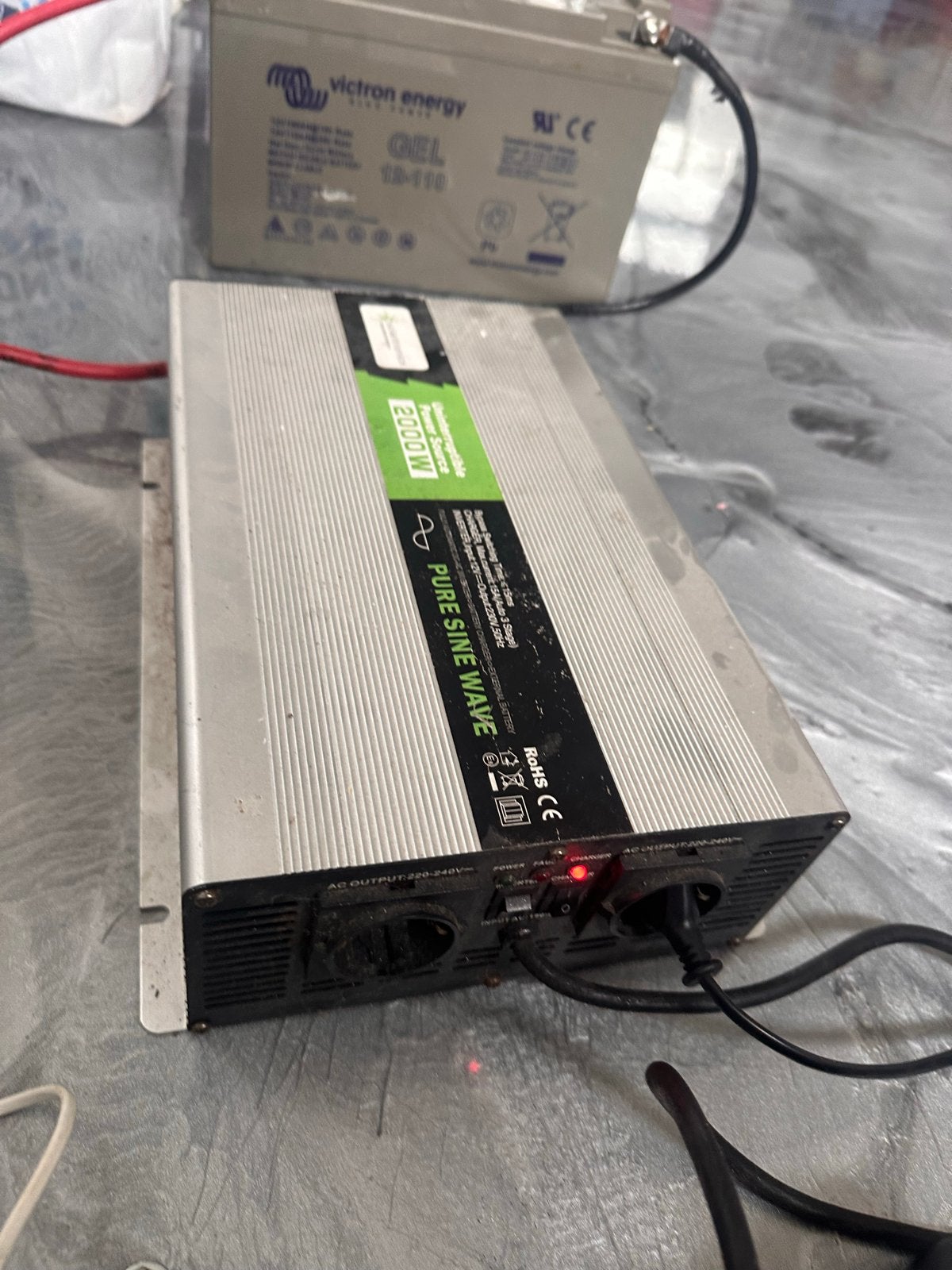 2000W Pure Sine Wave Omvormer met Victron Energy Accu, Ophalen, Gebruikt, Overige merken, Omvormer