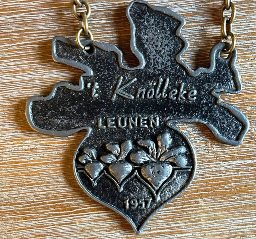 Medailles en Pins Carnavalsonderscheidingen, Carnaval, Nieuw, Overige maten, Ophalen of Verzenden