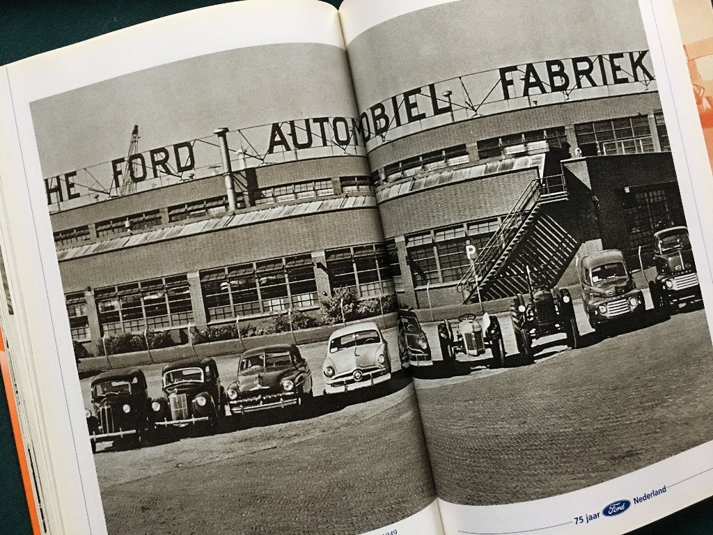 75 jaar Ford in Nederland 1924 - 1999, Ophalen of Verzenden, Zo goed als nieuw, Ford