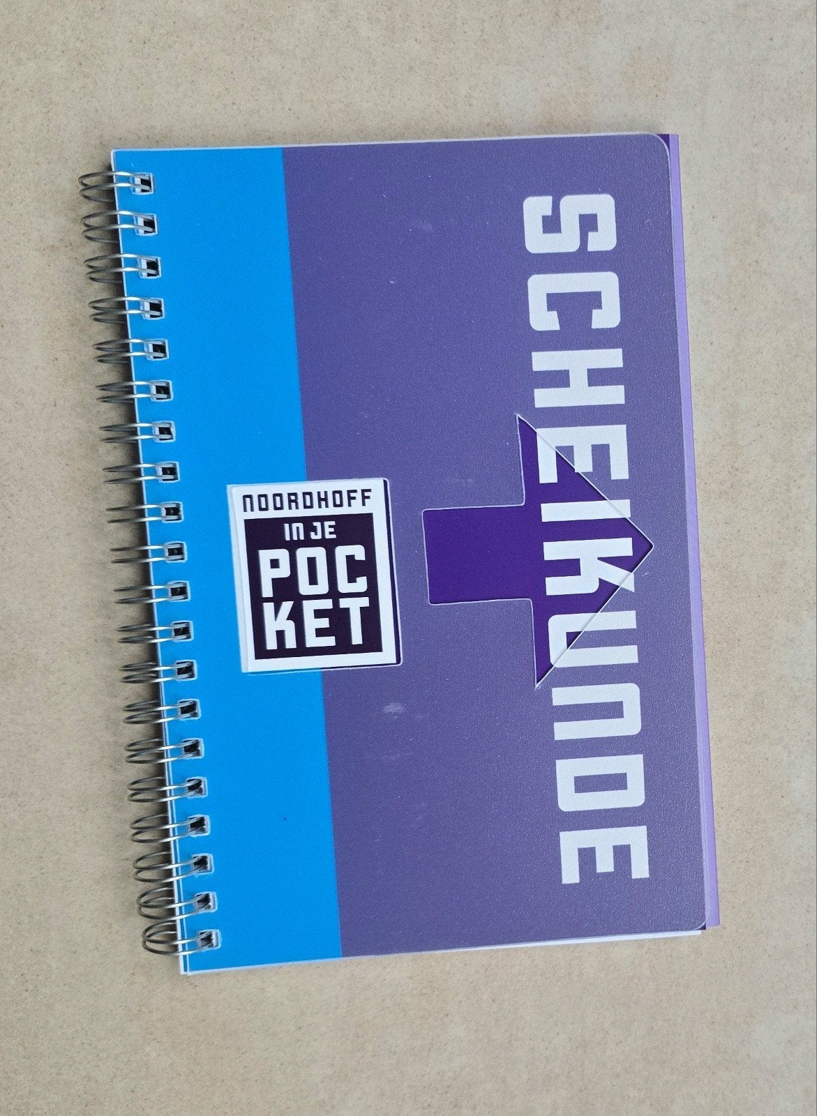 Scheikunde Pocket, Noordhoff in je Pocket, Boeken, Schoolboeken, Ophalen of Verzenden, Zo goed als nieuw, Overige niveaus, Scheikunde