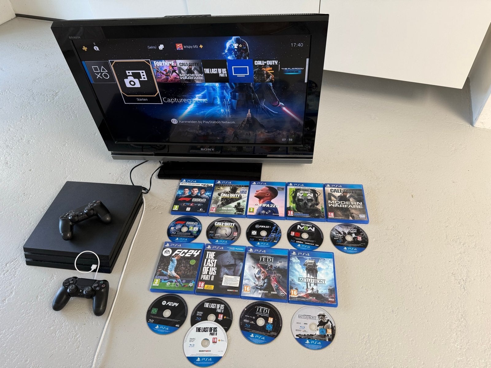 Compleet Entertainment Pakket: Sony Bravia TV, PS4, Games &, Spelcomputers en Games, Spelcomputers | Sony PlayStation 4, Met 2 controllers