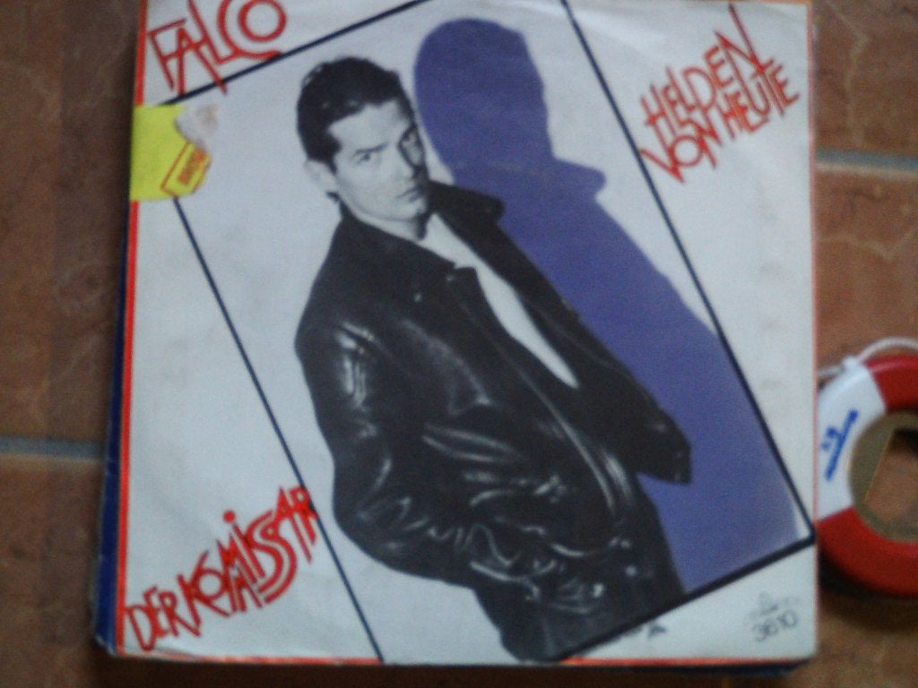 Falco - Der Kommissar / Helden von Heute (Vinyl Single) 19o, Beschermende buitenhoes, 7 inch, Ophalen of Verzenden, Zo goed als nieuw