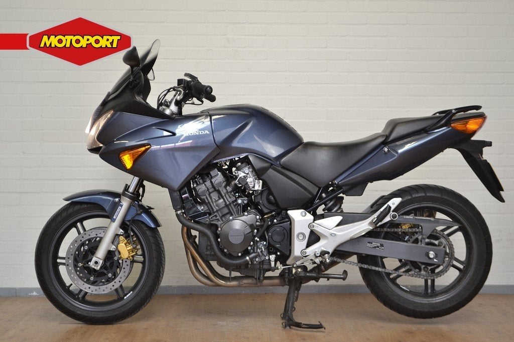 Honda CBF 600 S ABS (bj 2004), Motoren, Motoren | Honda, Dorneveld 180-184
B-1731  Zellik, BE, Honda Motor Europe, Bedrijf, Sport