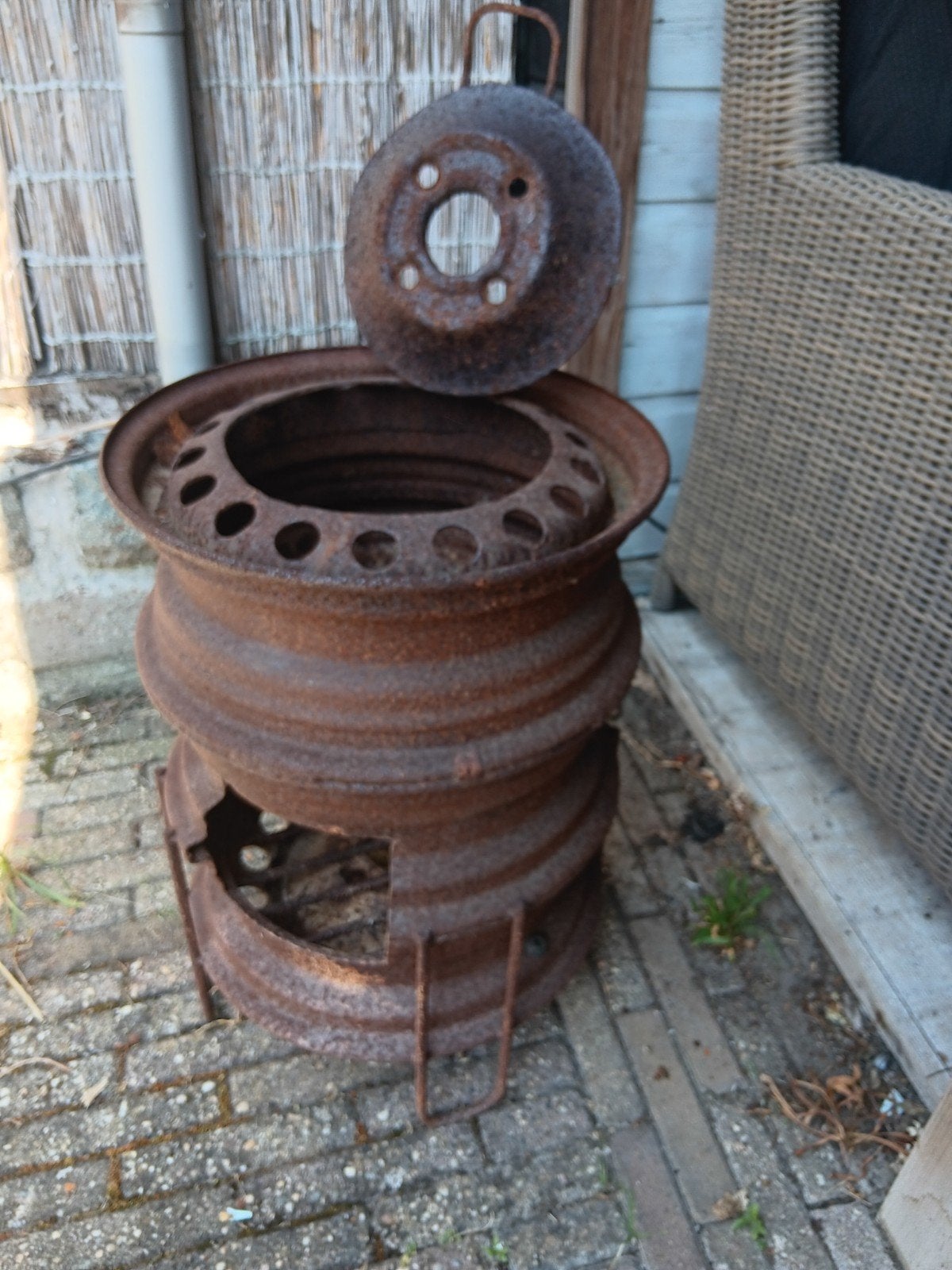 Unieke vuurkorf van 2 velgen - 55 cm hoog, 39 cm breed, Tuin en Terras, Vuurkorven, Ophalen, Nieuw