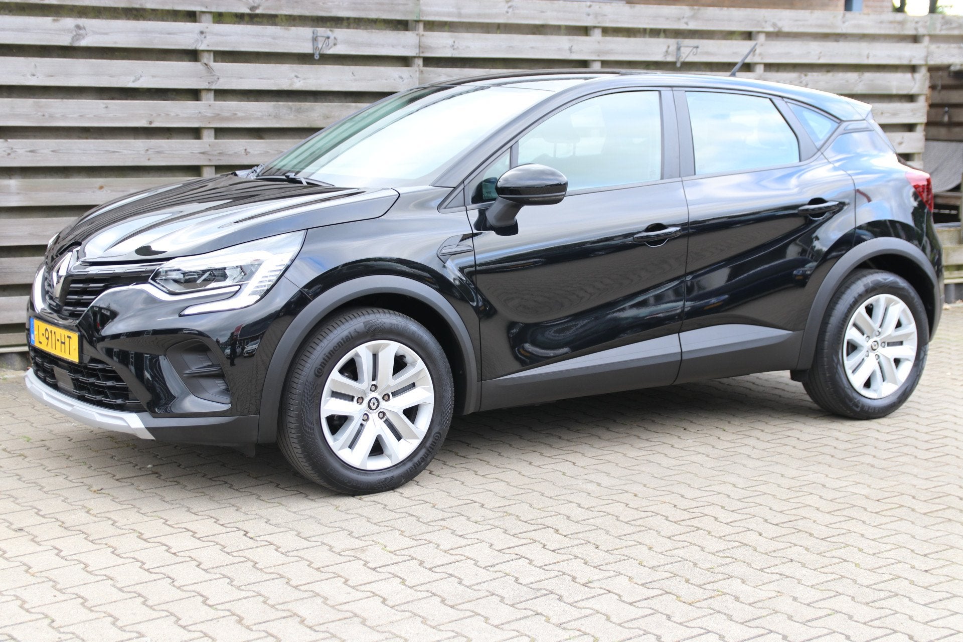 Renault Captur 1.0 TCe 90 Zen / Cruise / Airco / Camera, Auto's, Voorwielaandrijving, Gebruikt, Euro 6, Zwart