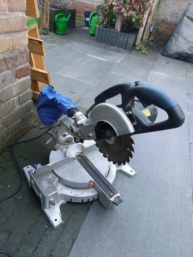 Te koop, zaagtafel FKZ-210s, Doe-het-zelf en Verbouw, Gereedschap | Zaagmachines, Ophalen, Gebruikt, Cirkelzaag, 30 tot 70 mm