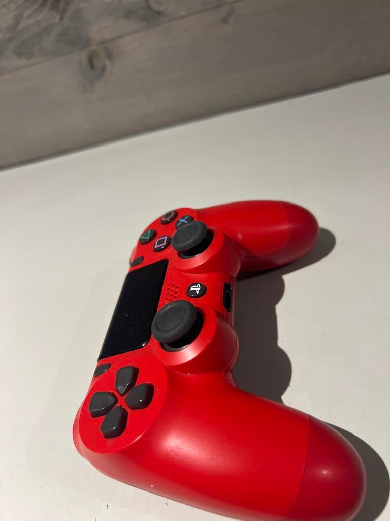 Rode DualShock 4 Controller voor PlayStation 4, N, N, Ophalen of Verzenden, Zo goed als nieuw