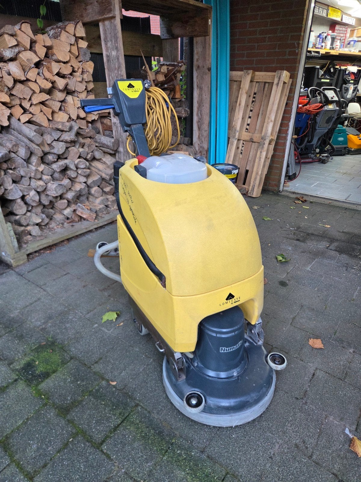 Comtec Numatic tt3450 schrobzuigmachine, Ophalen, Gebruikt, Schrobmachine