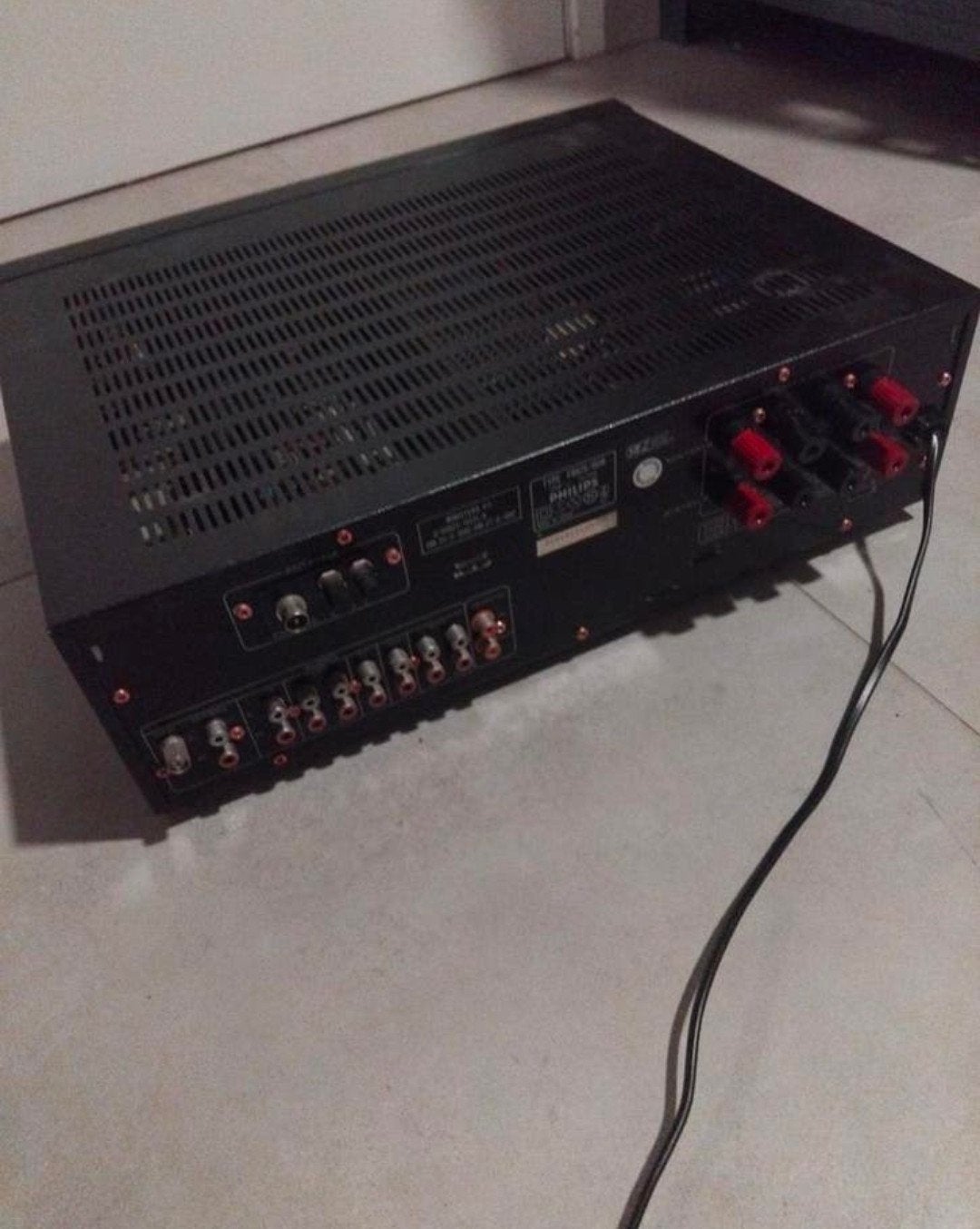 Philips reciever FR675 in goede staat

Prijs 80, Ophalen of Verzenden