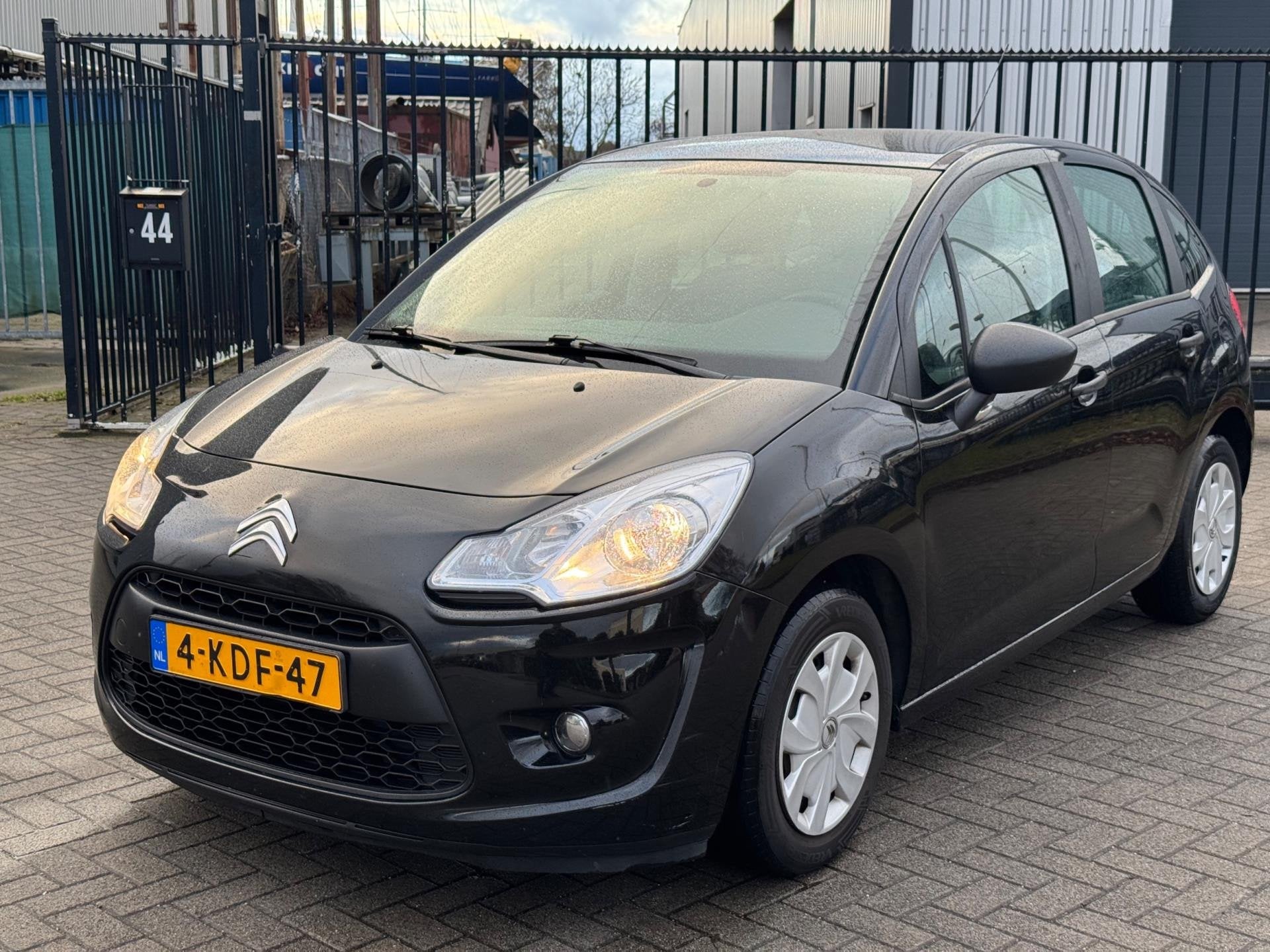 Citroen C3 1.0 VTi Attraction Clima 5 Deurs Zwart, Auto's, Voorwielaandrijving, Euro 5, 450 kg, Gebruikt