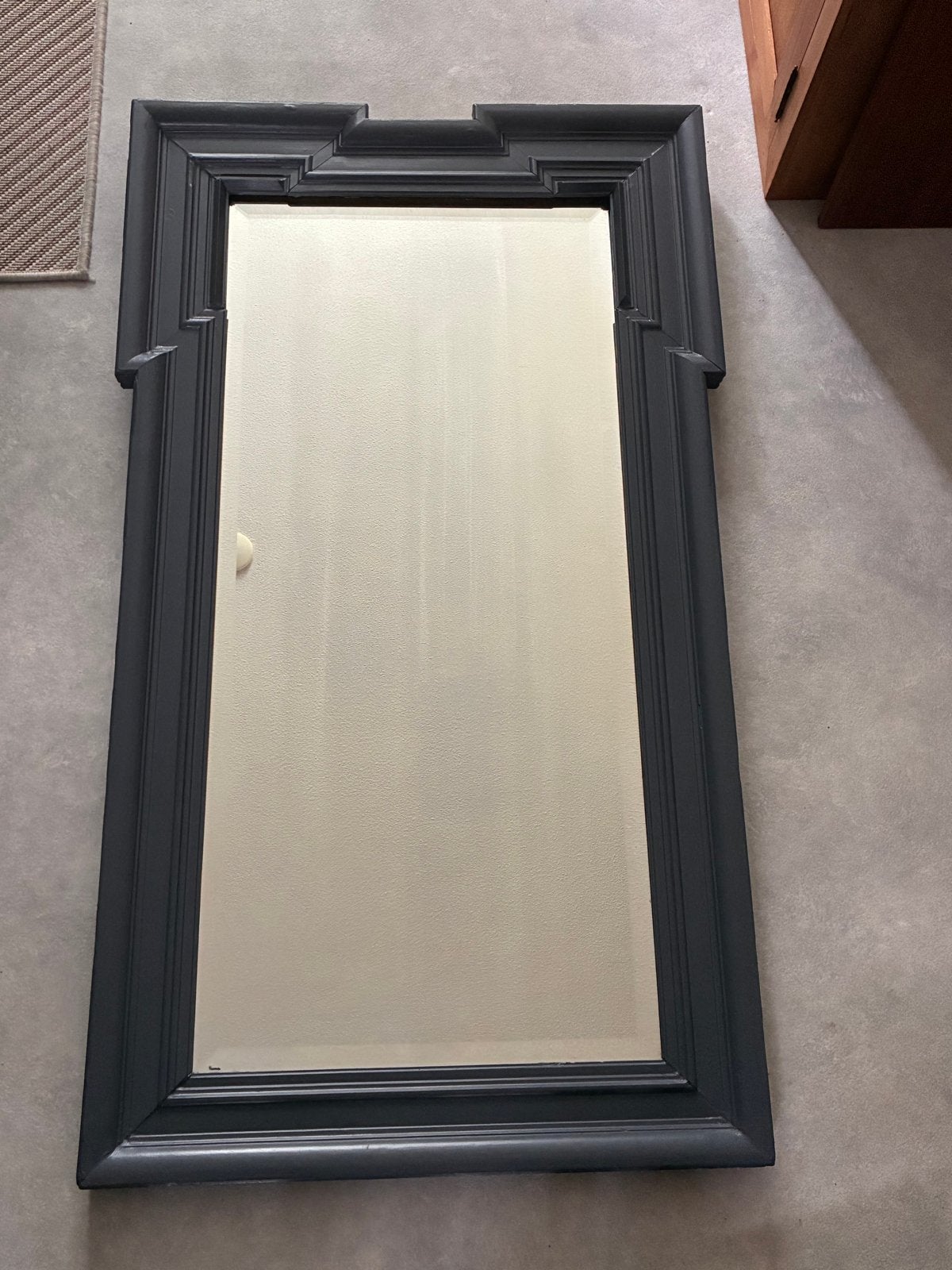Grote Art Deco spiegel met donkergrijze lijst, Huis en Inrichting, Woonaccessoires | Spiegels, Ophalen, Gebruikt, 100 tot 150 cm