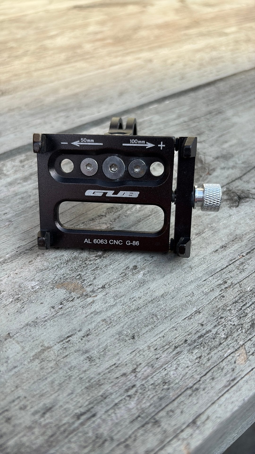 Gub telefoonhouder voor de fiets, Ophalen