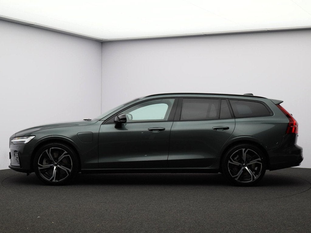Volvo V60 2.0 T6 Plug-in hybrid AWD Ultra Dark / Head-Up Dis, Auto's, Volvo, Automaat, Euro 6, 4 cilinders, Hybride Elektrisch/Benzine