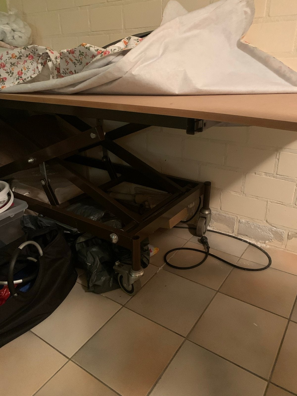 Hoog laag bed electrisch, Ophalen, Gebruikt, 90 cm, Eenpersoons