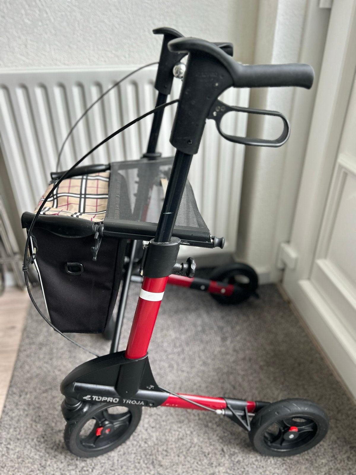 Lichtgewicht Topro Troja 2G rollator maat M, Diversen, Rollators, Ophalen, Opvouwbaar
