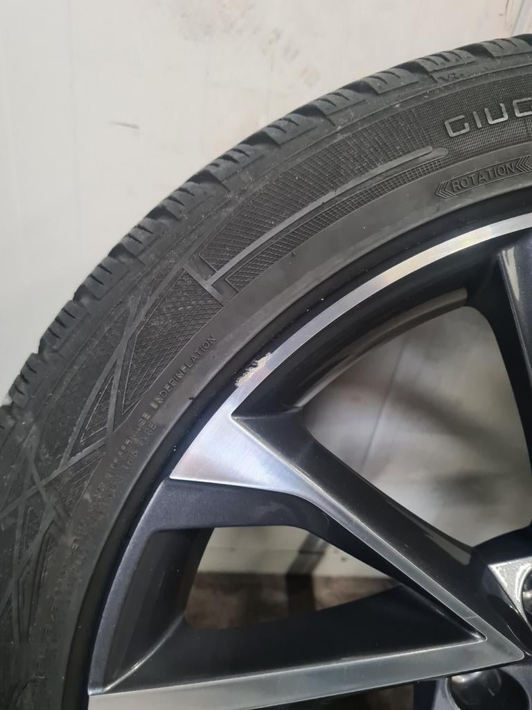 20' Skoda Kodiaq NS7 Vega velgen met winterbanden, Auto-onderdelen, Banden en Velgen, Banden en Velgen, 235 mm, Personenwagen