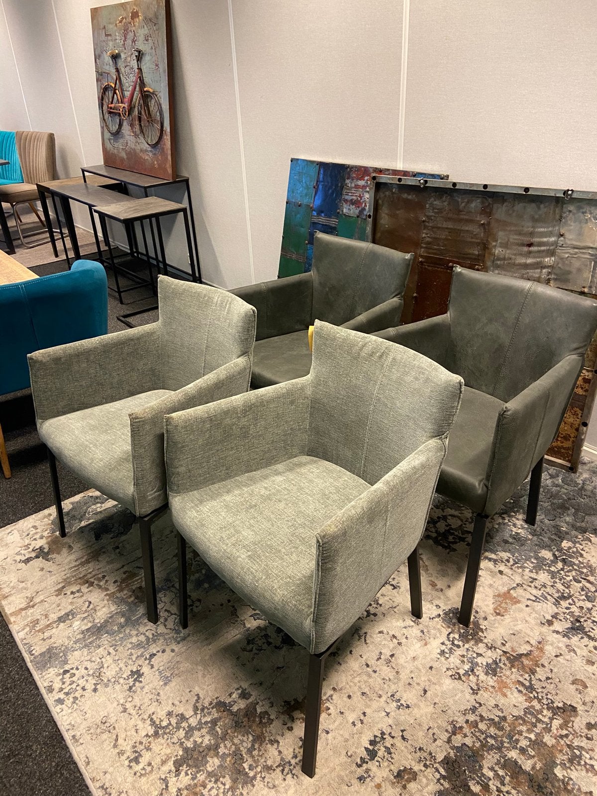 Set eettafel stoelen - Nieuw -, Huis en Inrichting, Ophalen, Overige kleuren, Leer, Zo goed als nieuw