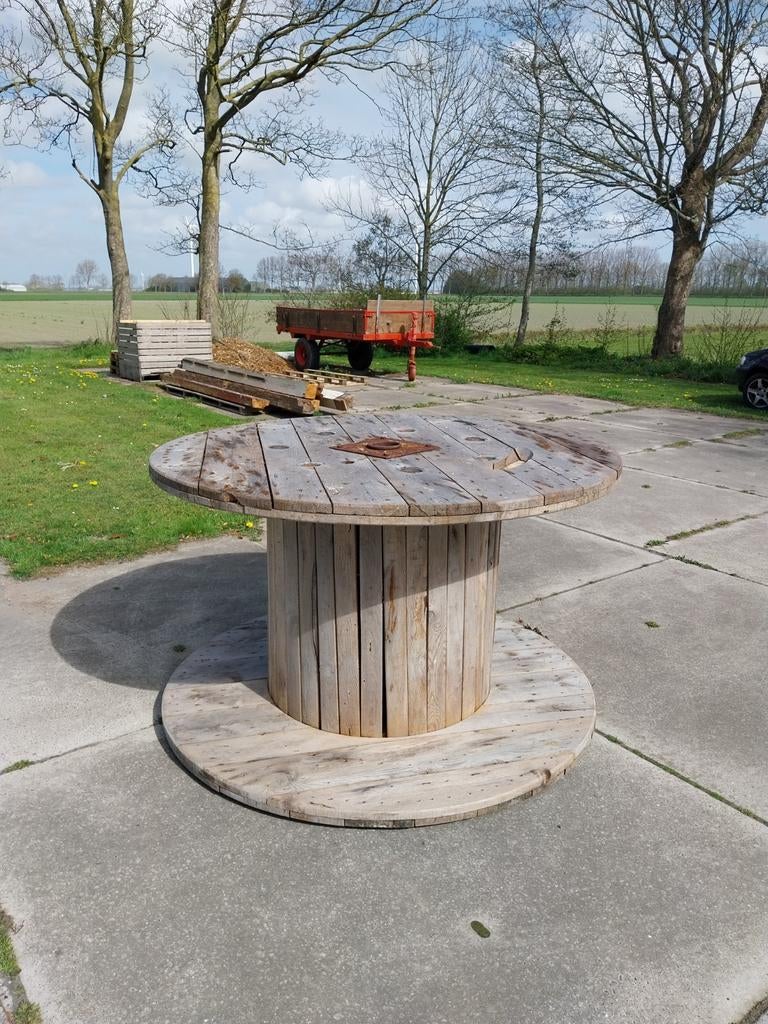 Grote kabelhaspel, ideaal voor tuin/statafel 170 cm, Tuin en Terras, Tuintafels, Ophalen, Gebruikt, Rond, Hout