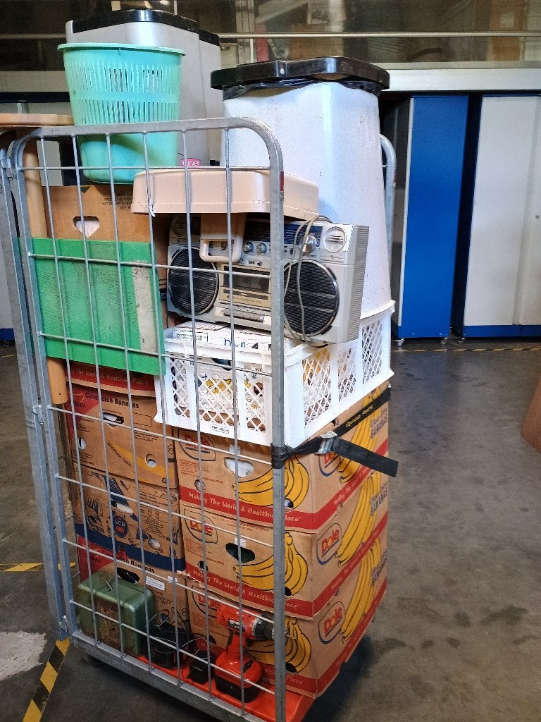 rommelmarkt spulle container vol         (Zonder  Kleding), Diversen, Rommelmarktspullen, Ophalen, Gebruikt