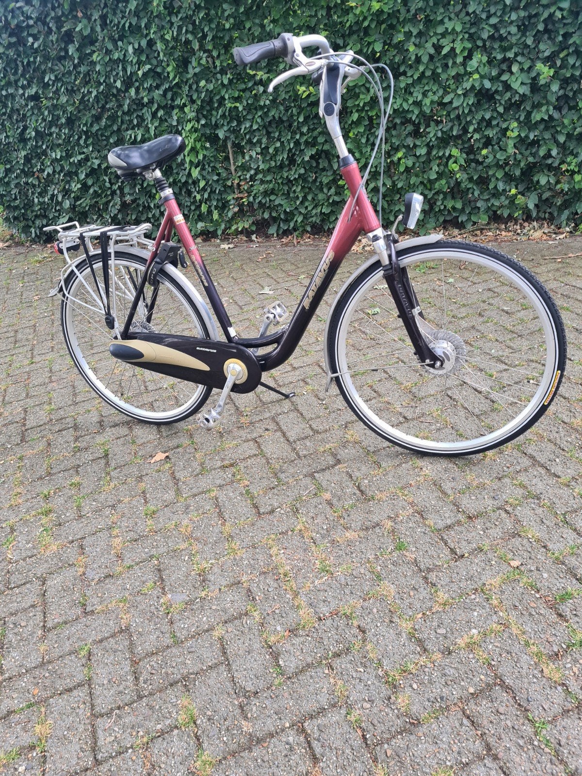 Batavus damesfiets met 8 versnellingen  2 sleutels, Fietsen en Brommers, Gebruikt, Velgrem, Versnellingen, Batavus