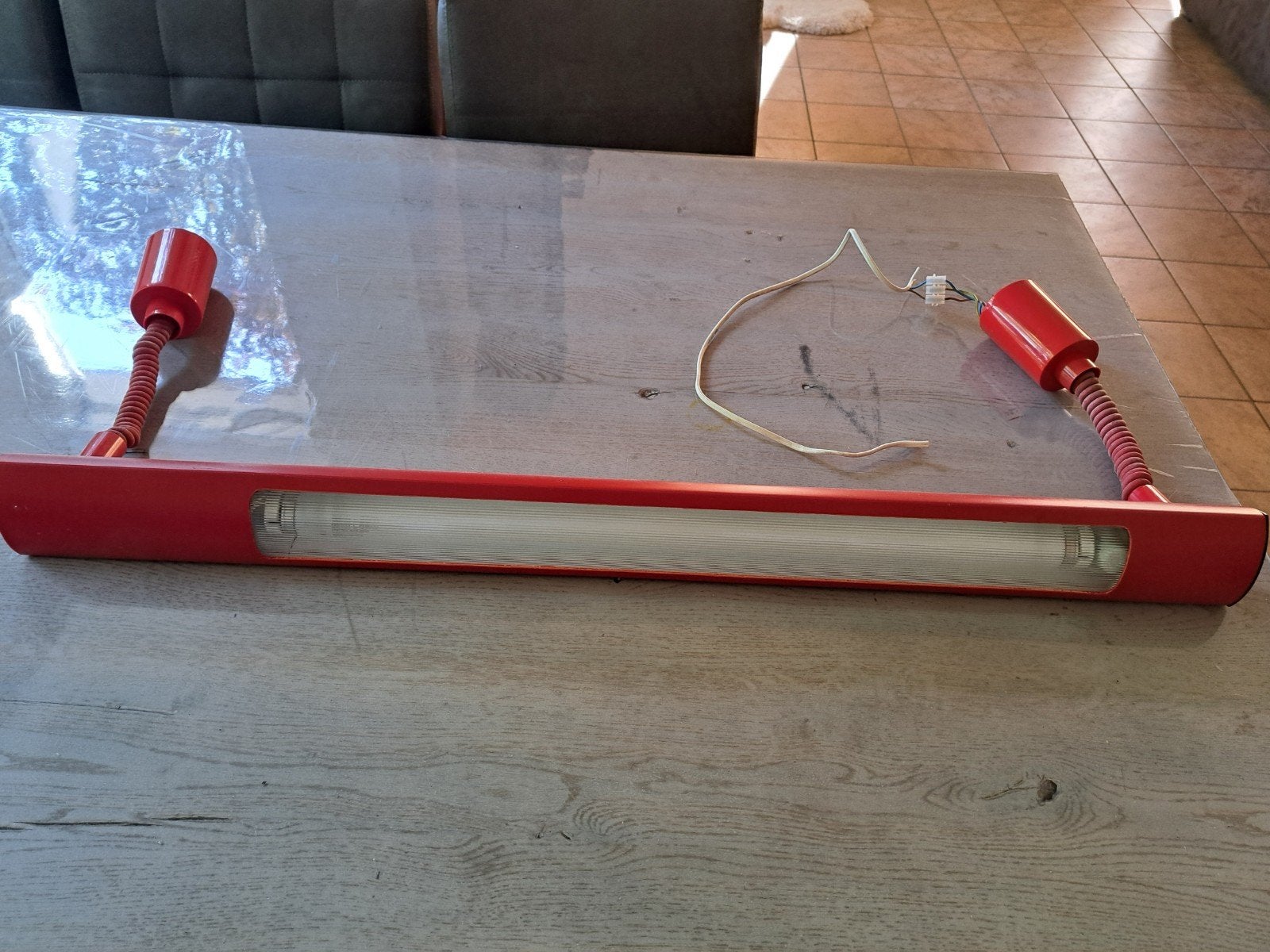 Rode  tl hanglamp 90cm voor boven bureau-tafel., Ophalen of Verzenden, Gebruikt, Metaal, Modern