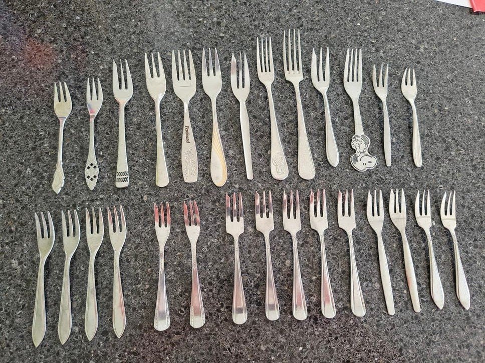 26x Vintage Gebaksvorkjes - Diverse Modellen. Taart vorkjes, Gebruikt, Gebaksvork, Onb, Los bestek