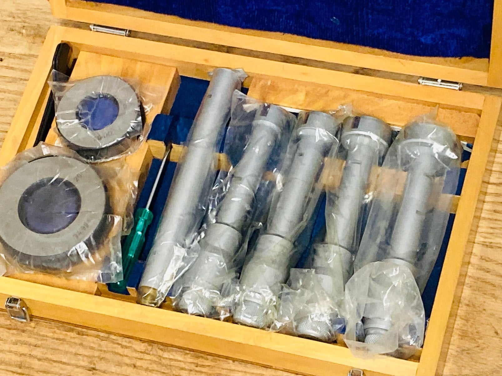 Driepuntsbinnenmicrometers Intrimic 20-40x0.005 mm, Ophalen of Verzenden, Zo goed als nieuw