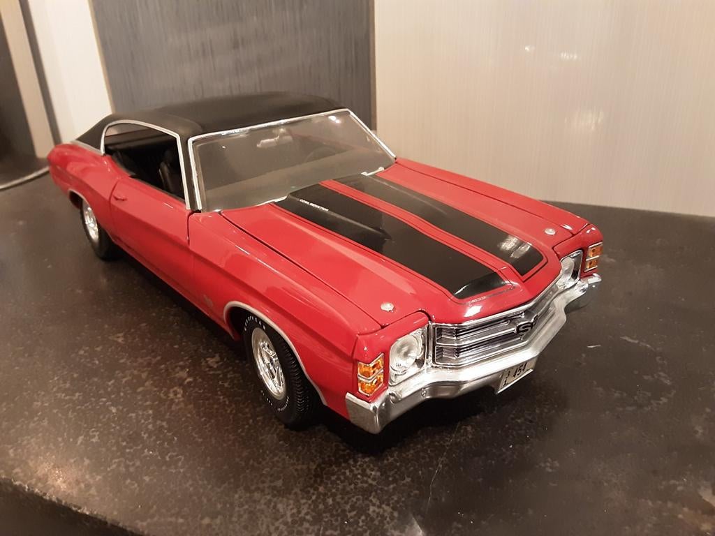 Maisto 1:18 Chevrolet Chevelle 1971, Ophalen of Verzenden, Zo goed als nieuw, Maisto