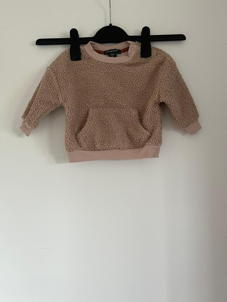 Beige teddy trui effen / teddystof, maat 74 van Primark, Kinderen en Baby's, Babykleding | Maat 74, Ophalen of Verzenden, Zo goed als nieuw