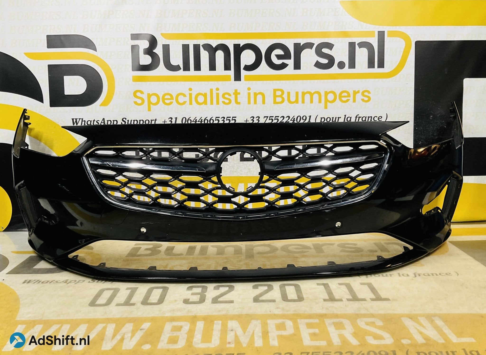 BUMPER Opel Insignia Facelift 4xpdc VOORBUMPER 2-i6-10106z, Auto-onderdelen, Bumper