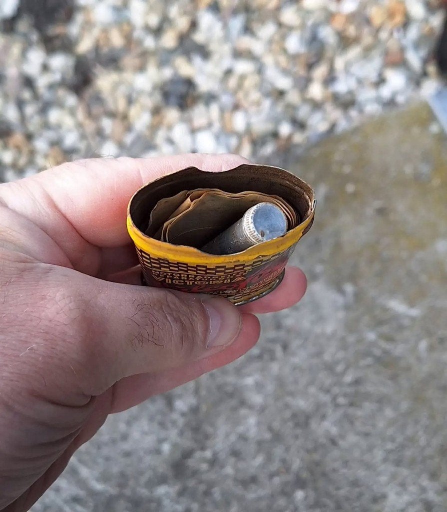 Victoria Vulcofix bandenreparatiesetje uit de 50'r jaren., Verzamelen, Blikken, Ophalen of Verzenden, Gebruikt, Overige, Overige merken