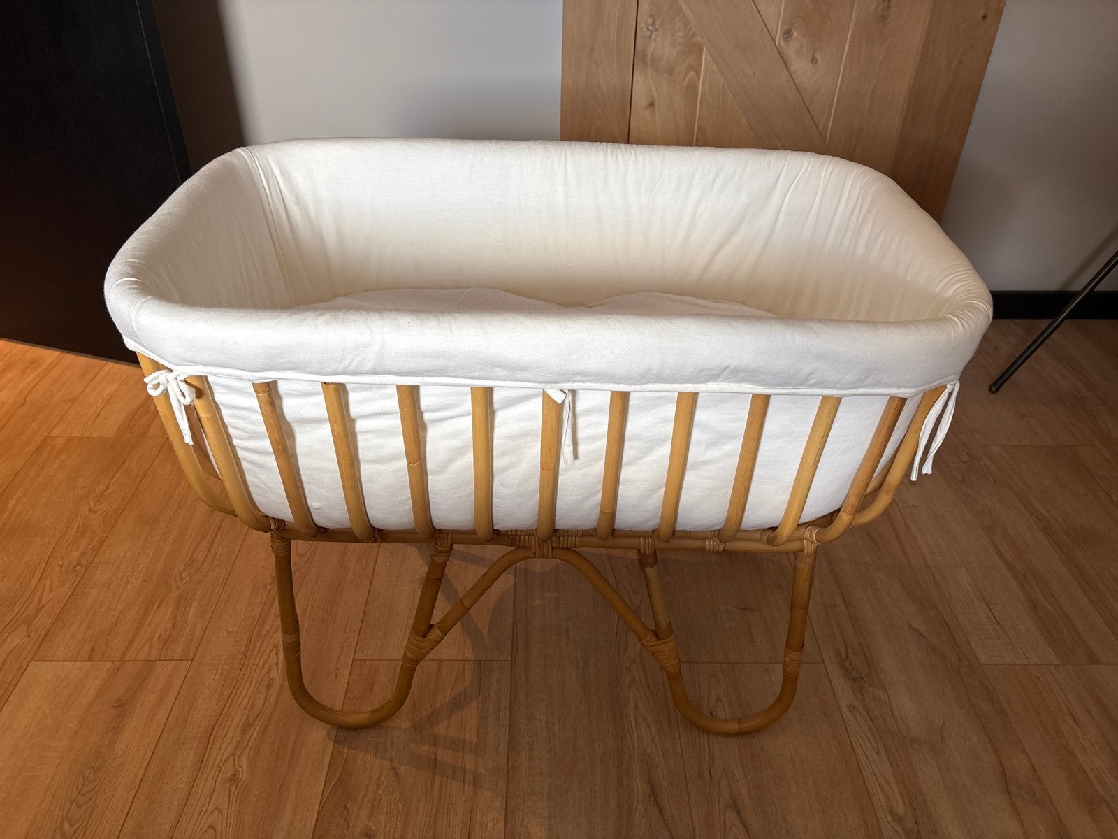 Childhome wieg rotan met matrasje en matrasbeschermer, Ophalen, Zo goed als nieuw, Wieg