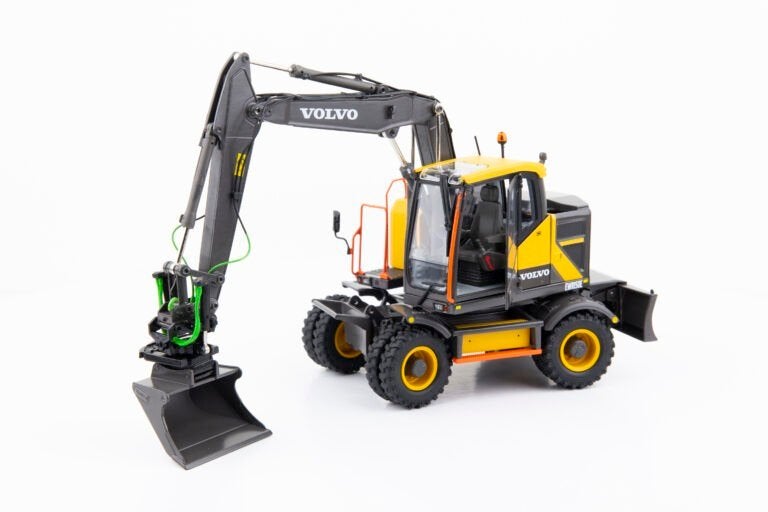 Mitas excavator Volvo banden At Collections, Hobby en Vrije tijd, Overige merken, ., Tractor of Landbouw, Ophalen of Verzenden