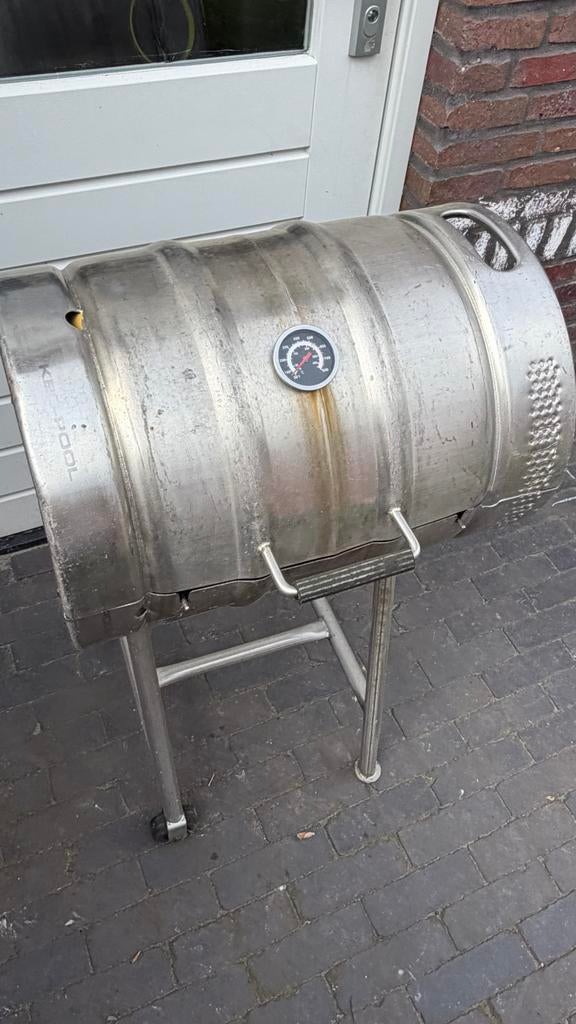 RVS Bierfust BBQ met pizzasteen en temperatuursensor, Ophalen, Gebruikt, Met accessoires