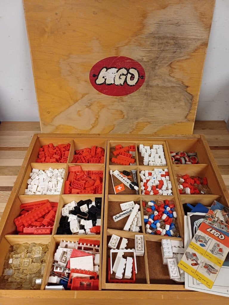 Vintage houten Lego kist met schuifdeksel & lego - jaren '70, Ophalen of Verzenden, Gebruikt, Lego
