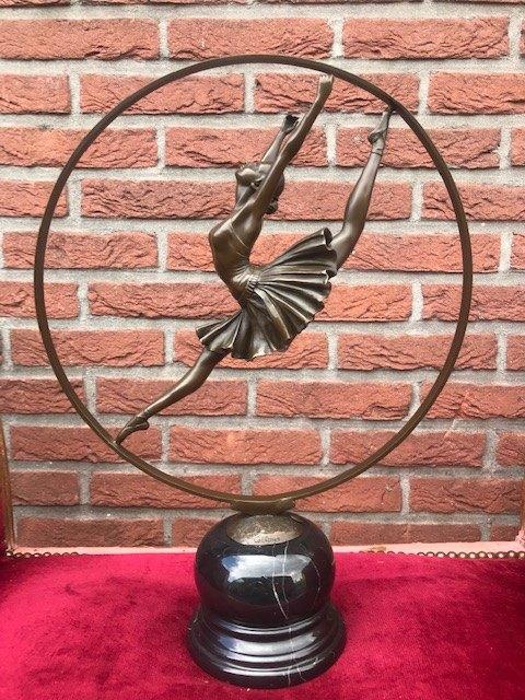 grote bronzen sculptuur, DE HOEPELDANSERES, Ophalen of Verzenden, Brons