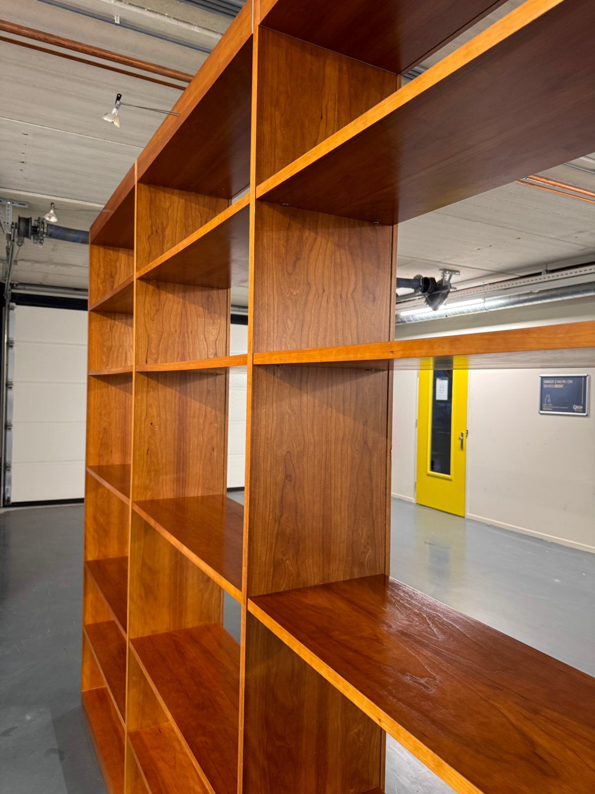 Kersenhouten Design Wandmeubel met Verlichting #K44, Met plank(en), Gebruikt, 200 cm of meer, Pakhuis Zuidwest