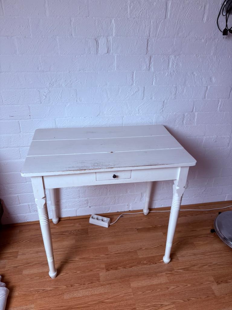 Wit hout brocante tafeltje, Ophalen, Tot twee personen, Rechthoekig, 50 tot 100 cm